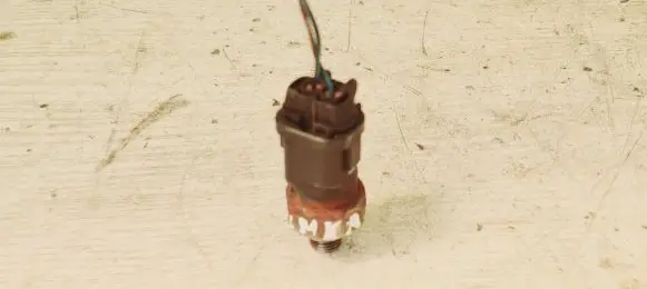 Air conditioning (A/C) pressure sensor