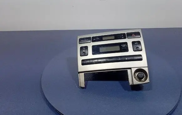 Toyota Corolla Verso E121 Climate control unit 55930-13030