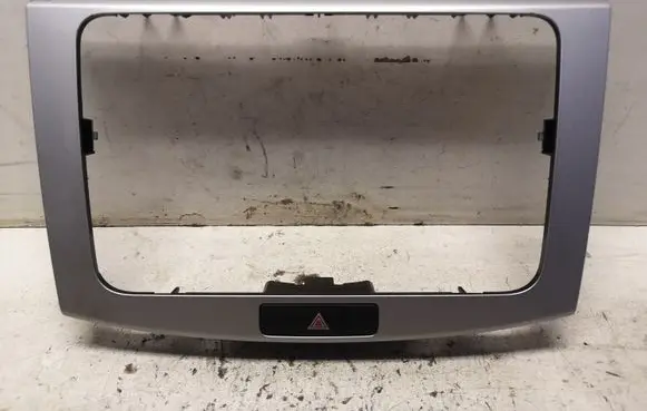 Volkswagen PASSAT B7 Radio/GPS head unit trim 3AA858069H