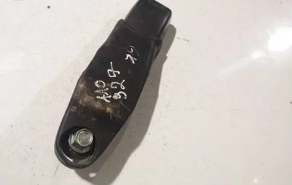 Nissan X-Trail T30 Rear seatbelt buckle NSB1053