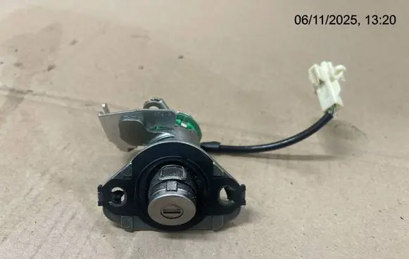 Lexus IS 220D-250-350 Tailgate/trunk/boot lock/catch/latch