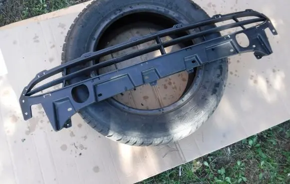 Hyundai Santa Fe Front bumper lower grill 865122B700