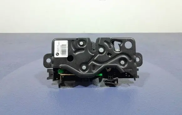 BMW M5 Tailgate/trunk/boot lock/catch/latch 7441014