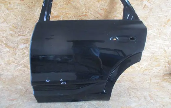 Audi e-tron Rear door