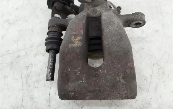 Opel Zafira A Rear brake caliper