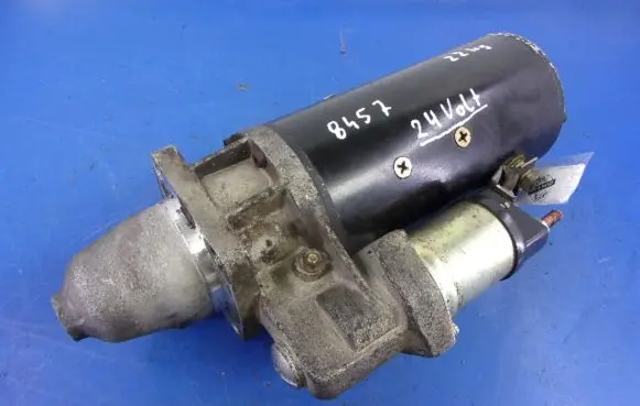Renault Master I Starter motor