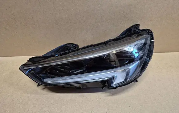 Opel Insignia B Headlight/headlamp 39201062