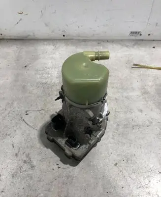 Volvo S60 Power steering pump 31360493
