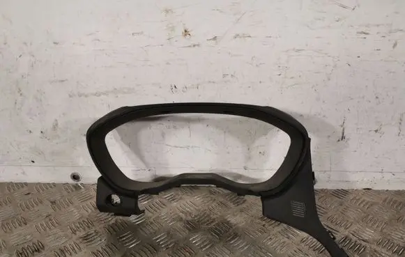 Subaru Forester SK Dashboard trim PPTD16