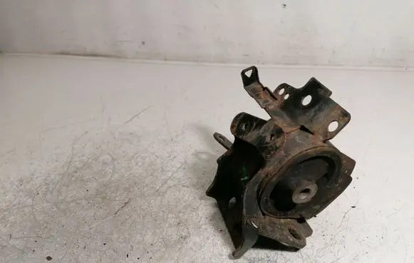 Toyota Corolla Verso AR10 Engine mount bracket