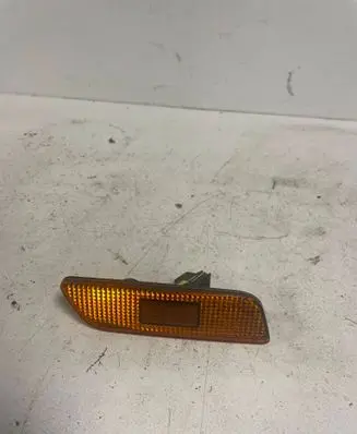 Volvo S80 Front reflector 9190951