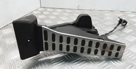 KIA Sportage Accelerator throttle pedal F1810