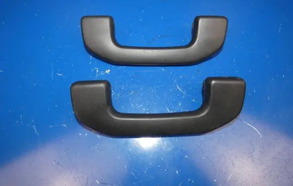 Mercedes-Benz CLA C117 X117 W117 A set of handles for the ceiling