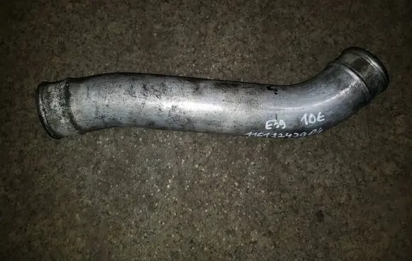 BMW 5 E39 Intercooler hose/pipe 11612247904