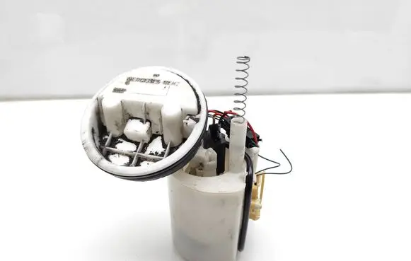 Mercedes-Benz CLC CL203 In-tank fuel pump 
