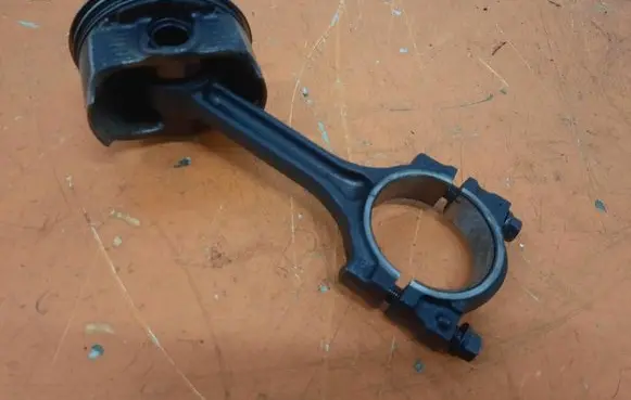 Opel Signum Piston 