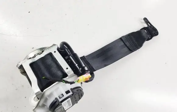 Audi Q4 Sportback e-tron Rear seatbelt