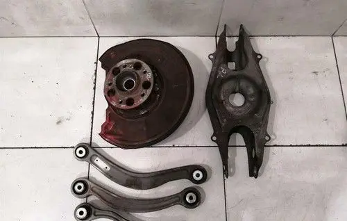 Mercedes-Benz C W204 Rear wheel hub A2043503108