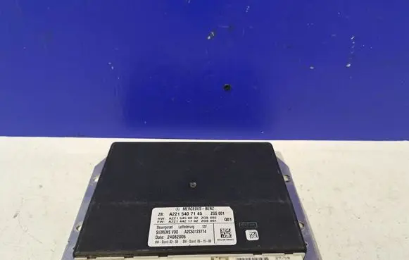 Mercedes-Benz S W221 Air suspension control unit module (rear) A2215407145 A2215450032