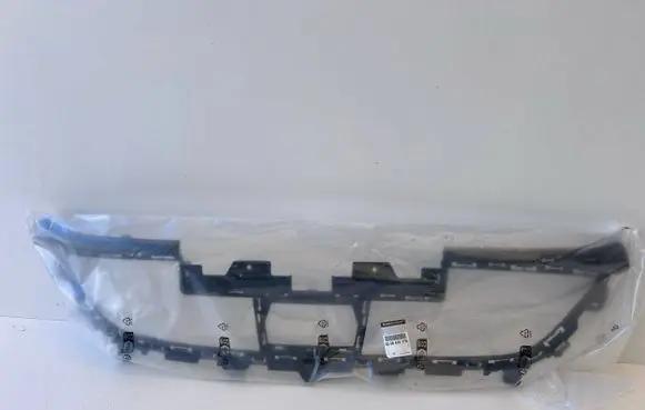 Renault Zoe Front bumper upper radiator grill 620841817R
