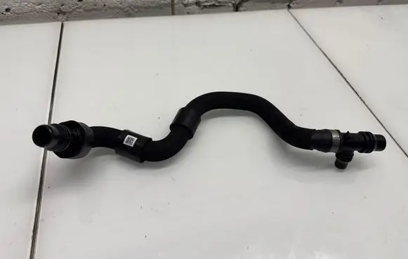 BMW XM Coolant pipe/hose 5A32696
