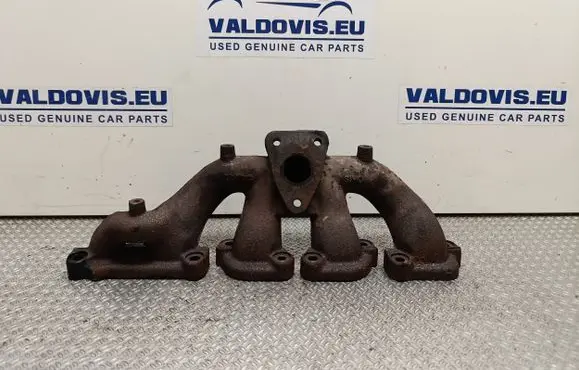 Opel Vivaro Exhaust manifold 8200042882
