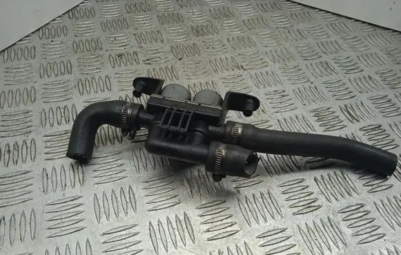 BMW 7 E65 E66 Coolant heater control valve 6906652