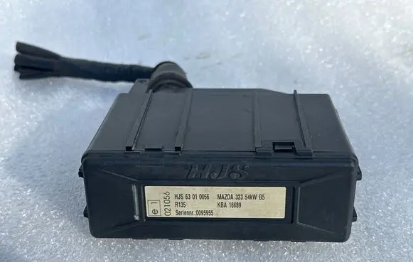 Mazda 323 Engine control unit/module HJS63010056 KBA16689 0095955