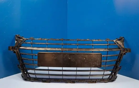 Audi TT TTS RS Mk3 8S Front bumper upper radiator grill 8S0853651