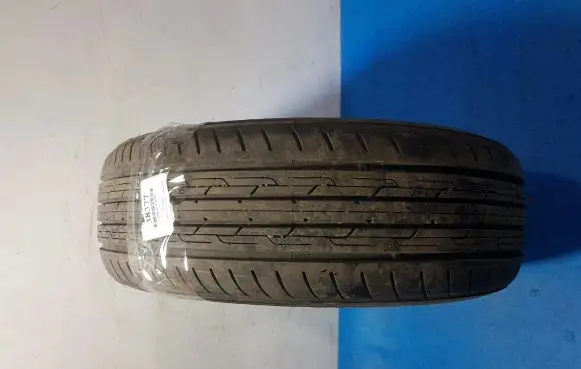 Volvo V50 R17 summer tire 