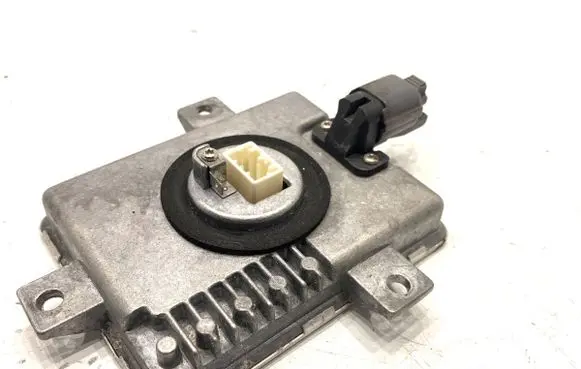 Honda Accord Voltage converter/converter module X6T02981