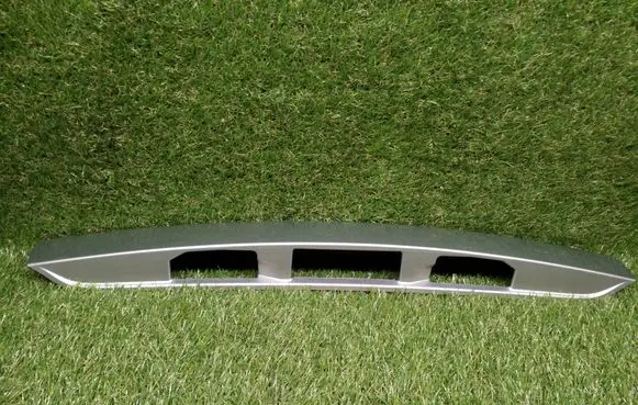 Tailgate trim