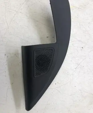 Front door high frequency speaker