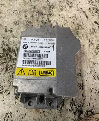 BMW 1 E81 E87 Airbag control unit/module 31696026800J 0285001531 6960268