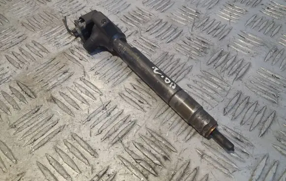 Ford Focus Fuel injector 228358342