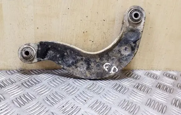 Rear control arm