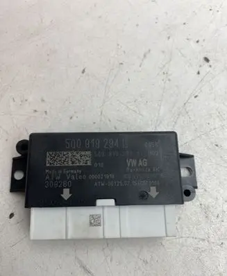 Volkswagen PASSAT B8 Parking PDC control unit/module 5Q0919294L