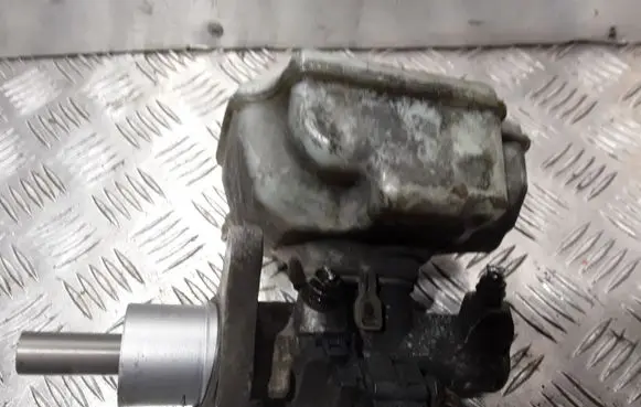 Master brake cylinder
