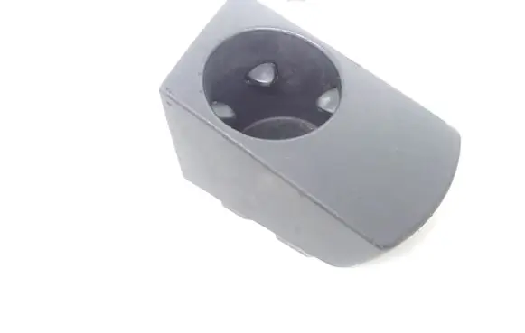Cup holder front