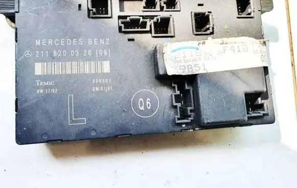 Mercedes-Benz E W211 Door control unit/module 2118200326