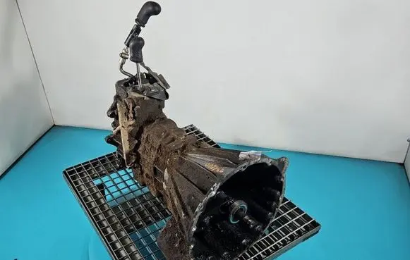 Land Rover Discovery Manual 5 speed gearbox HRC1944 IMPRK1542677