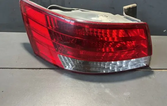Hyundai Sonata Rear/tail lights 924013K0