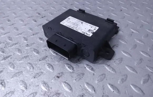 Audi A8 S8 D4 4H Voltage converter/converter module 8K0959663C