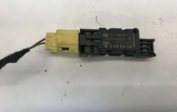 Audi A3 S3 8P Airbag deployment crash/impact sensor 4B0959643D