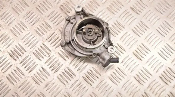 BMW X5 E53 Vacuum pump 7795142