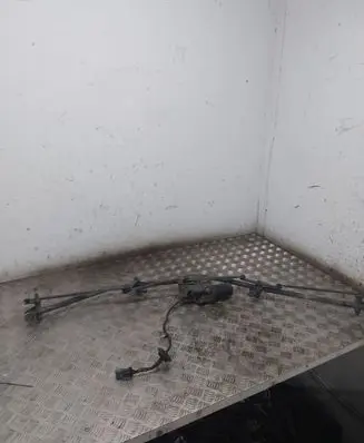 Front wiper linkage