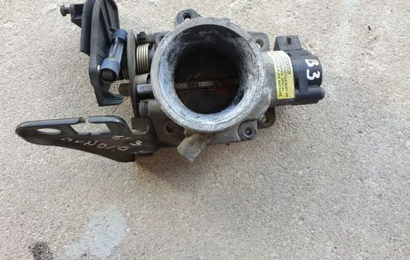 Ford Mondeo MK II Throttle valve 958FVB