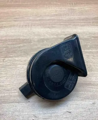 Volkswagen Touareg I Horn signal 4E0951221 0052383