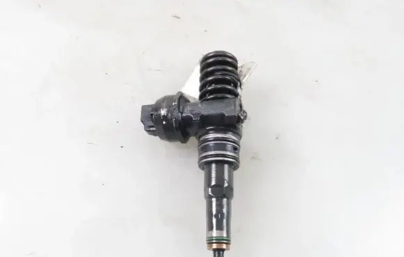 Audi A3 S3 8L Fuel injector 0414720037 038130073AJ