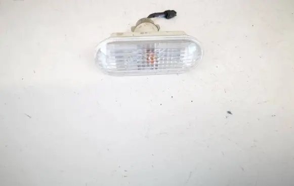 Ford C-MAX I Front fender indicator light 4m5a13k309aa 4m5a-13k309-aa